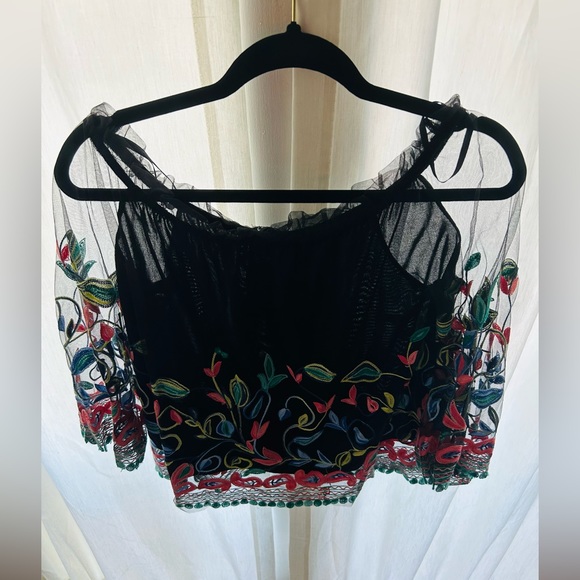 Black Off Shoulder Blouse with Flower Appliqué Details in Size S - Picture 7 of 7